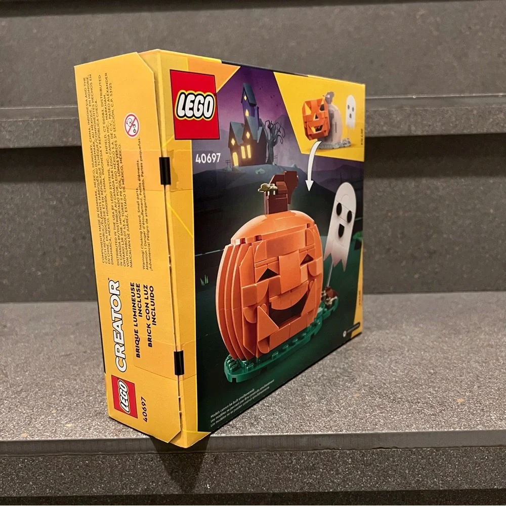 LEGO Light Up Two Faces Halloween Pumpkin with White Ghost 40697, 254 Pieces,NIB